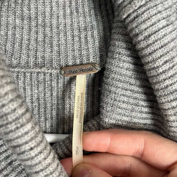 Free People Oversized Knit Turtle Neck Tunic Ribbed Sweater Gray Size Small - Picture 3 of 6